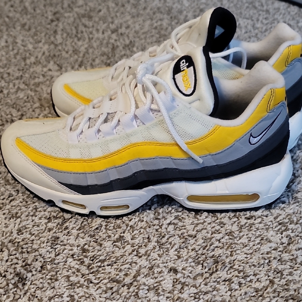 Nike Air Max 95 White and Yellow Sneakers